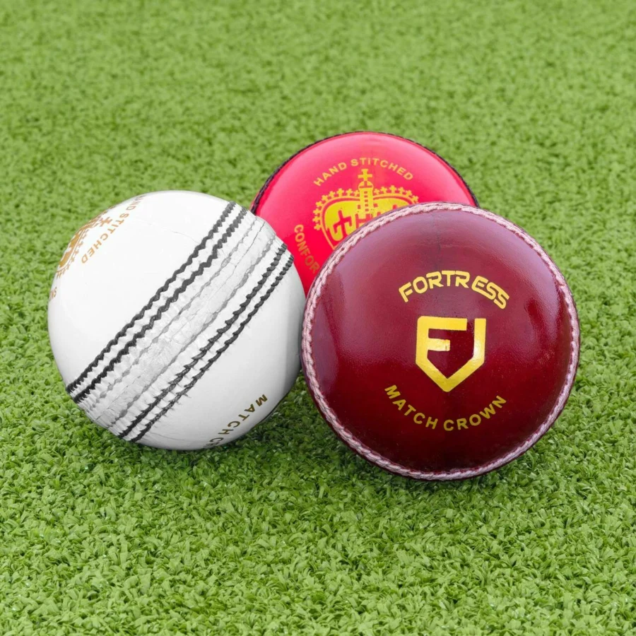 Best Cricket Balls in 2026: Which Ball is Right for You?